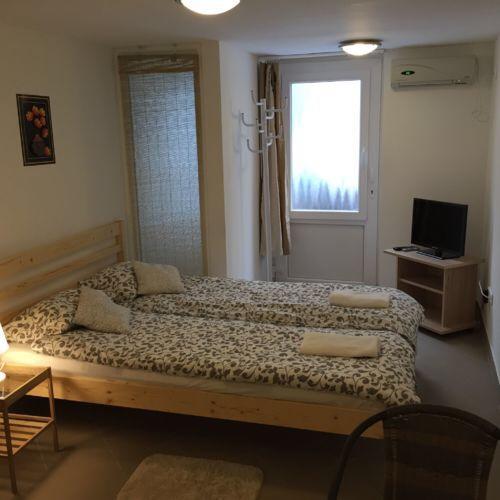 Apartman Vorosmarty Apartment บูดาเปสต์ ภายนอก รูปภาพ